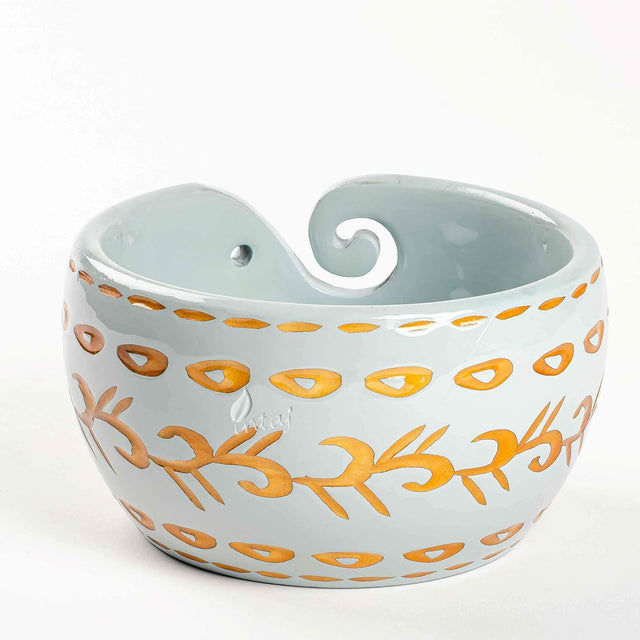 Handcrafted Wooden Yarn Bowl – Rosewood Design – Suitable for Knitting & Crocheting, Ideal for Gifts – Large Size (6x4), Beige